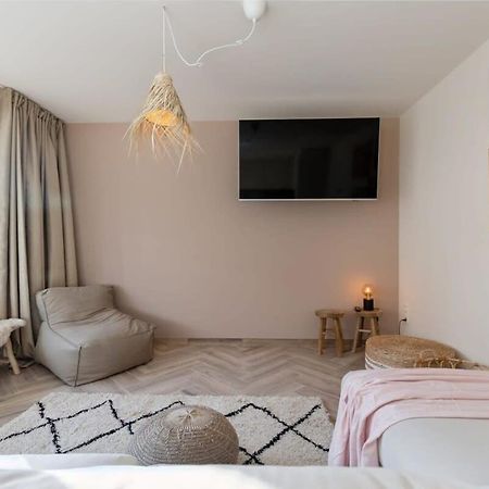 Alejandro - Lovely 2 Bedroom Apartment In Ostend Oostende Exterior foto